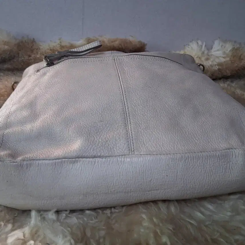 [BUNJANG] Ivory Leather Crossbody Bag / 아이보리 가죽 크로스백