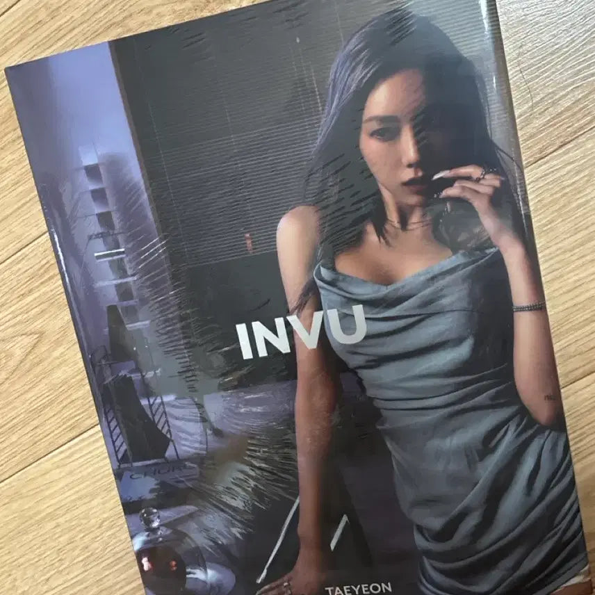 [BUNJANG] Taeyeon INVU ENVY Limited Edition Album / 태연 INVU ENVY 엔비 한정판 미개봉(비닐 찢어짐 확인부탁)