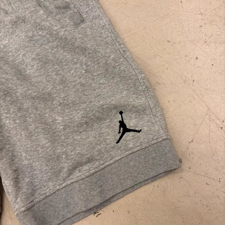[BUNJANG] Jordan Small Logo Gray Shorts / 조던 스몰로고 그레이 반바지
