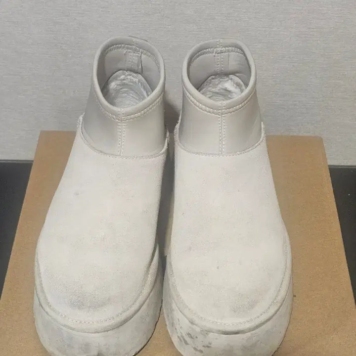 [BUNJANG] UGG White Boots 230 / (정품) ugg 어그 화이트 230