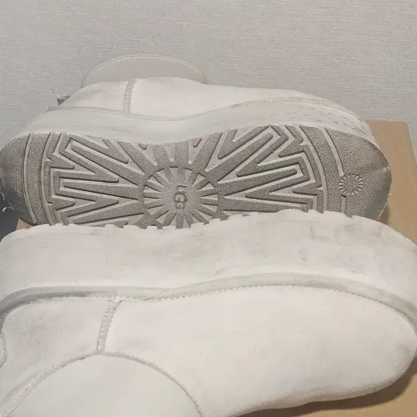 [BUNJANG] UGG White Boots 230 / (정품) ugg 어그 화이트 230