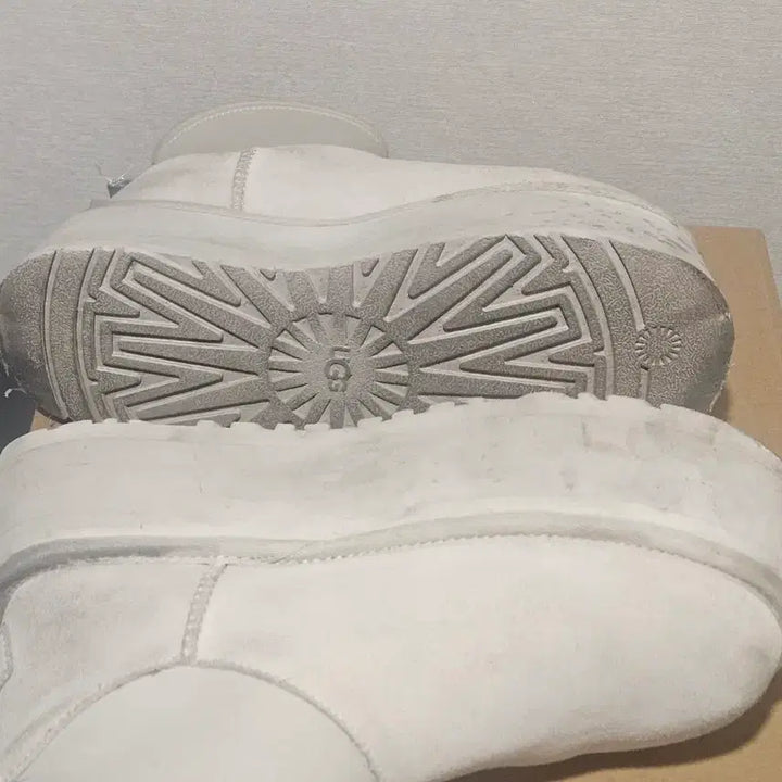 [BUNJANG] UGG White Boots 230 / (정품) ugg 어그 화이트 230