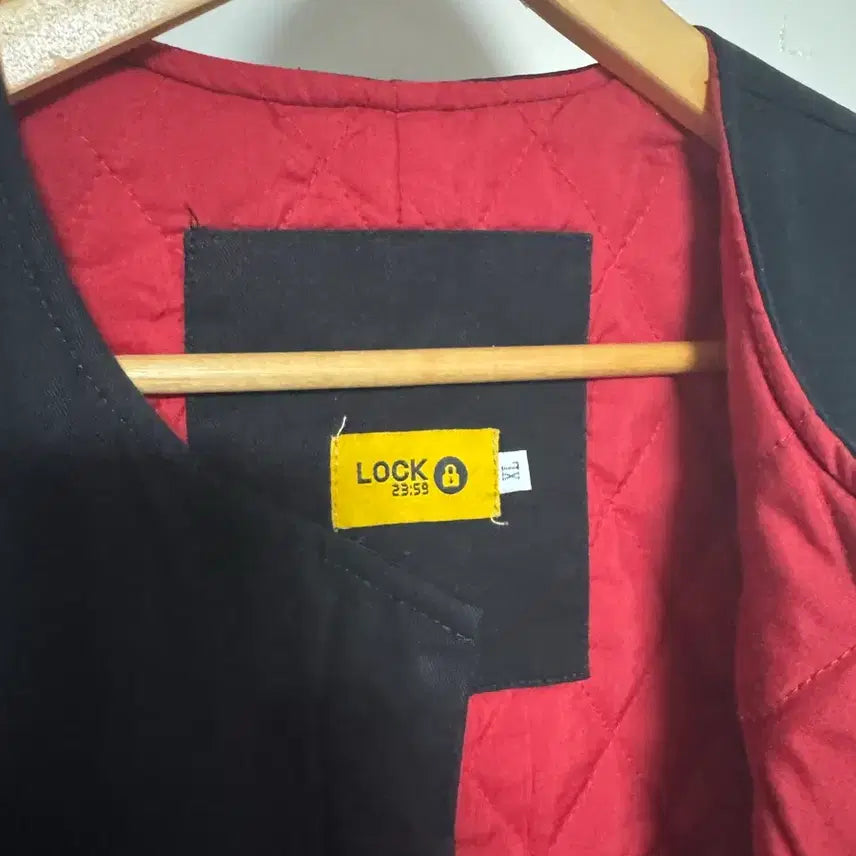[BUNJANG] Black Pocket Vest / 블랙 포켓 조끼