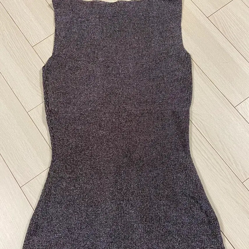 [BUNJANG] Paloma Wool Sleeveless Top / 팔로마울 민소매