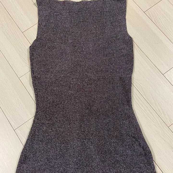 [BUNJANG] Paloma Wool Sleeveless Top / 팔로마울 민소매
