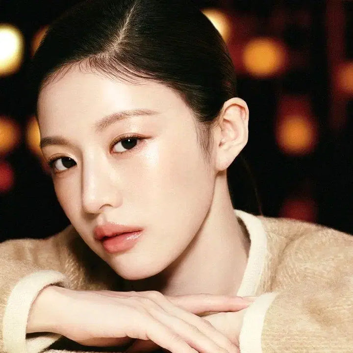 [BUNJANG] Elle Magazine Featuring Go Youn-jung / <모자무싸><이사랑통역되나요?>도라미 고윤정님 화보실린 엘르잡지양도