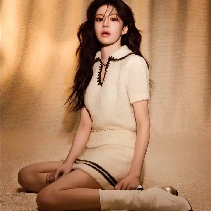 [BUNJANG] Elle Magazine Featuring Go Youn-jung / <모자무싸><이사랑통역되나요?>도라미 고윤정님 화보실린 엘르잡지양도