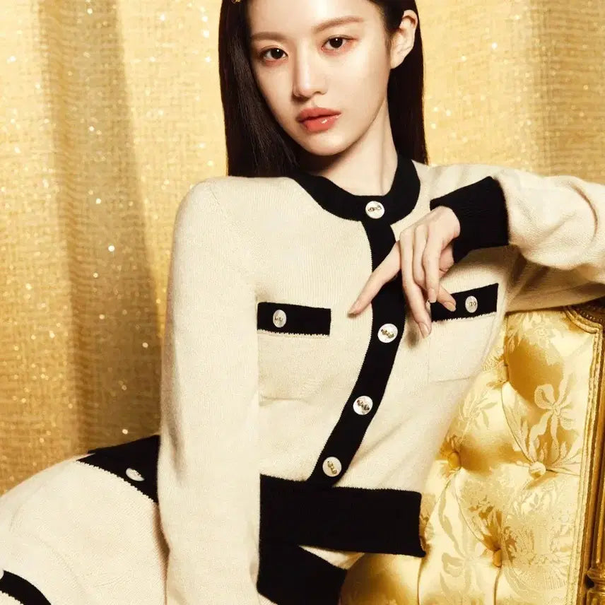 [BUNJANG] Elle Magazine Featuring Go Youn-jung / <모자무싸><이사랑통역되나요?>도라미 고윤정님 화보실린 엘르잡지양도