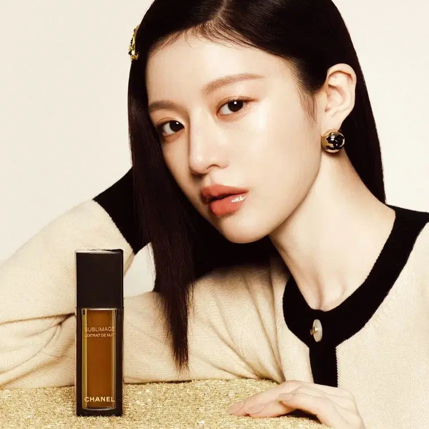 [BUNJANG] Elle Magazine Featuring Go Youn-jung / <모자무싸><이사랑통역되나요?>도라미 고윤정님 화보실린 엘르잡지양도