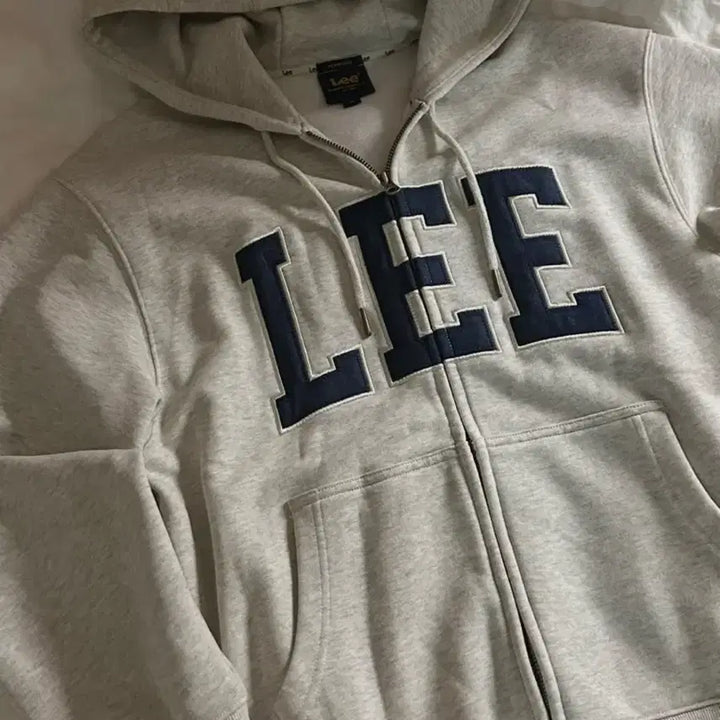 [SOLD OUT] Lee 데님 아플리케 후드 집업 오트밀
