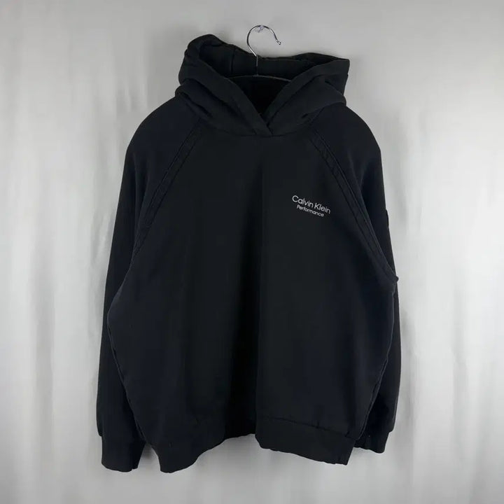 [BUNJANG] Calvin Klein Performance Hoodie Black / L) 캘빈클라인 퍼포먼스 후드 티 블랙