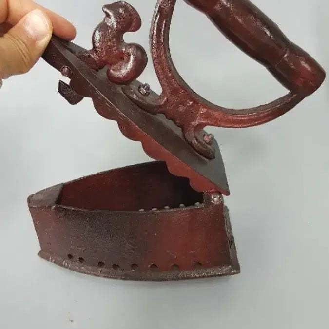 [BUNJANG] Antique Iron Chicken-Shaped Clothes Iron / 무쇠 닭 다리미