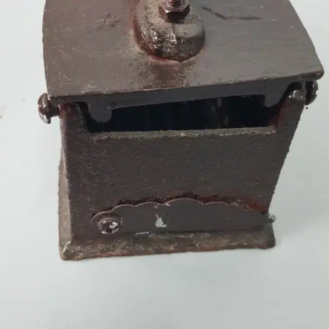 [BUNJANG] Antique Iron Chicken-Shaped Clothes Iron / 무쇠 닭 다리미