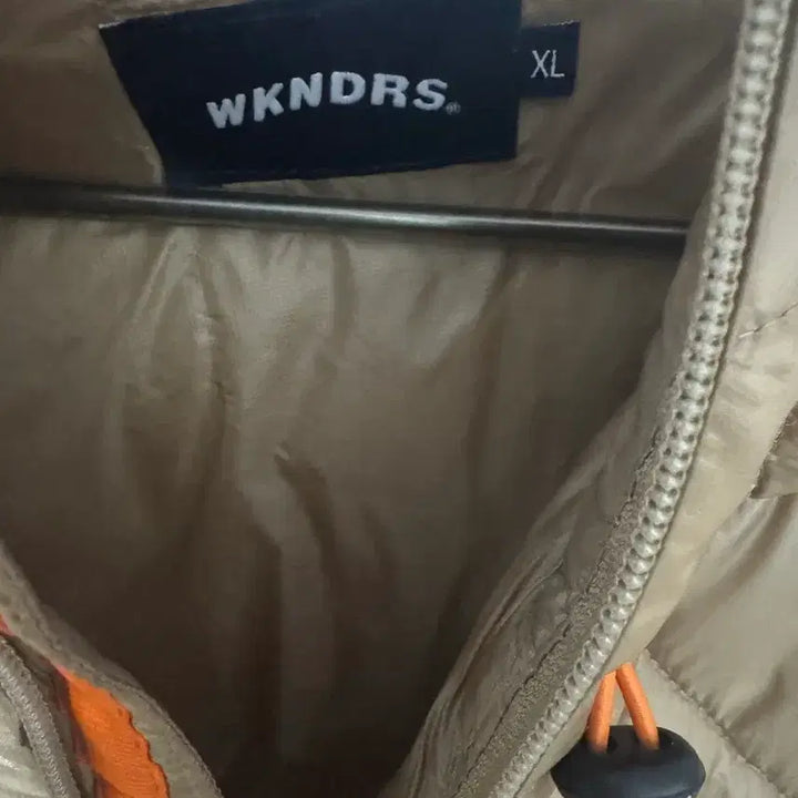 [BUNJANG] Weeekenders Lightweight Jumper / 위캔더스 경량 패딩