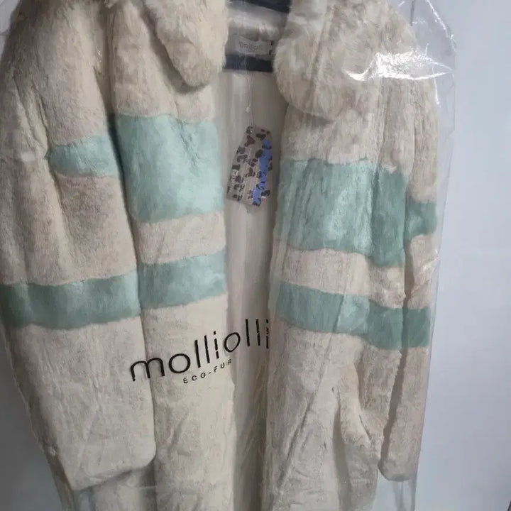 [BUNJANG] Molliolli Faux Fur Coat / molliolli 퍼 코트 아이보리 그린