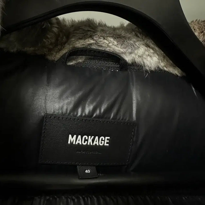 [BUNJANG] Mackage Dixon Silver Fur/Black Jacket / 맥케이지 딕슨 백화점판 40