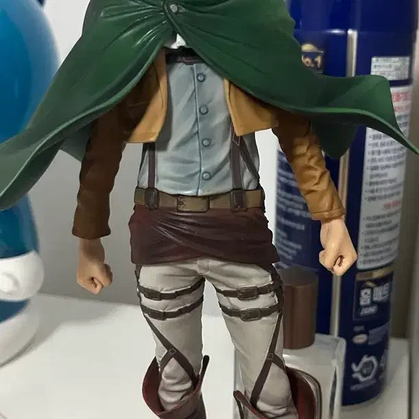 [BUNJANG] Attack on Titan Levi Figure / 진격의 거인 리바이 피규어