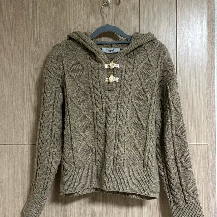 [BUNJANG] 8Seconds Duffle Hooded Crop Knit Sweater (Size S) / 에잇세컨즈 더플 후드 니트(크롭 S사이즈)