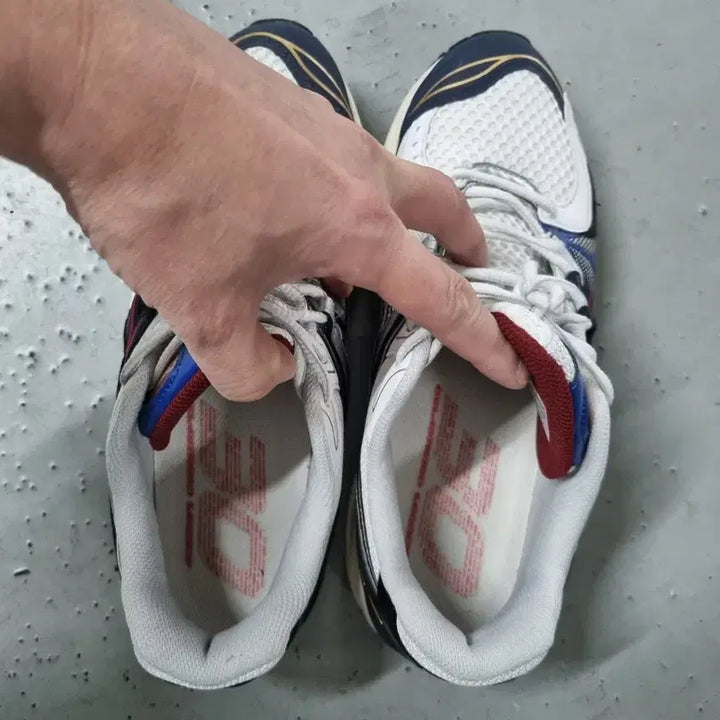 [BUNJANG] Asics Gel Kayano Legacy White Black 270 Sneakers / 아식스 젤 카야노 레거시 화이트 블랙270