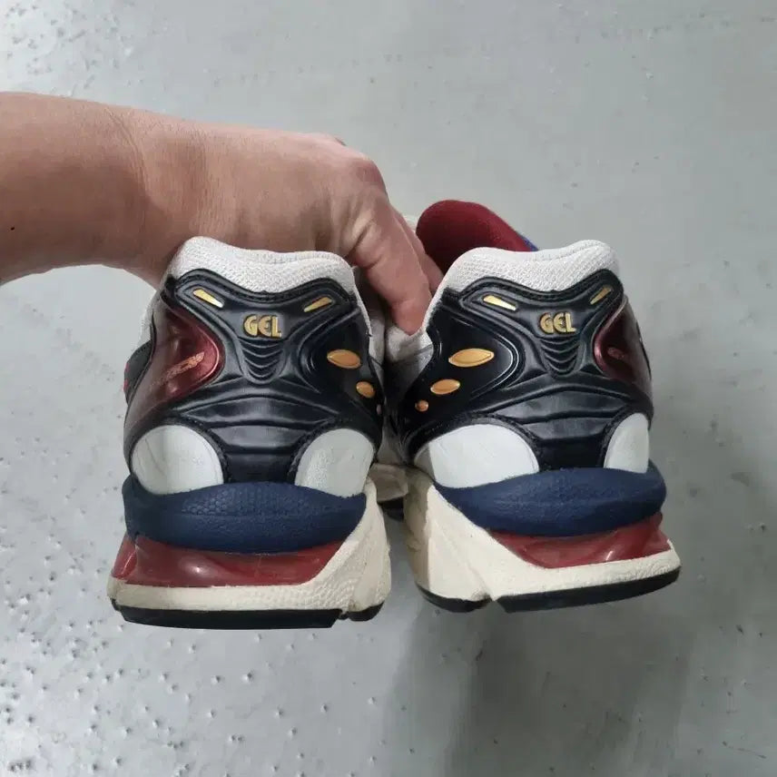 [BUNJANG] Asics Gel Kayano Legacy White Black 270 Sneakers / 아식스 젤 카야노 레거시 화이트 블랙270