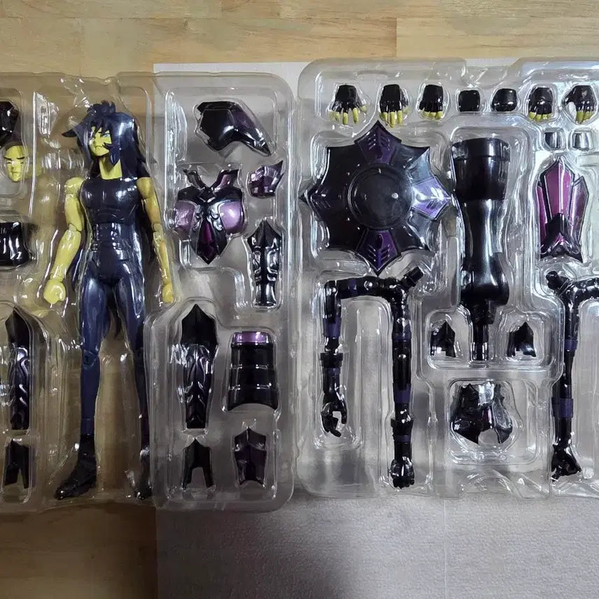 [BUNJANG] Saint Seiya Gold Saint 6-Piece Figure Set / 세인트세이야 골드세인트 명의  6종 세트 팝니다