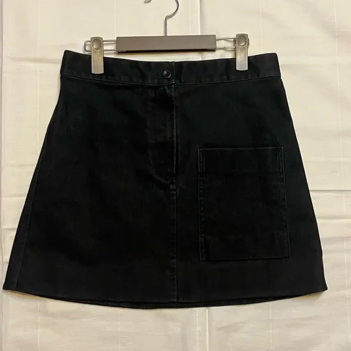 [BUNJANG] Cos Corduroy Midi Skirt / Cos 코듀로이 블랙 스커트