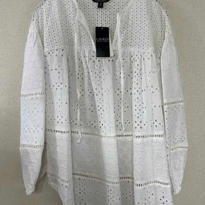 [BUNJANG] Lauren Ralph Lauren Punching Blouse White (S) / 로렌 랄프로렌 펀칭 블라우스 화이트 S사이즈 새제품