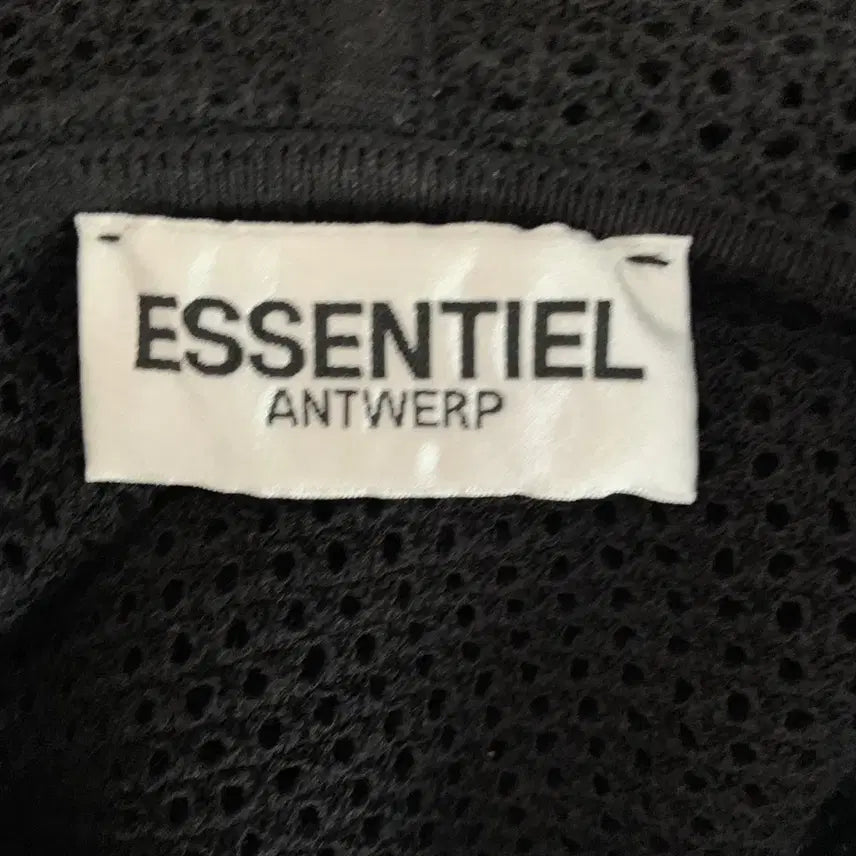 [BUNJANG] 55 Essential Antwerp Black Hooded Knit / 55 에센셜 앤트워프 블랙 후드 니트