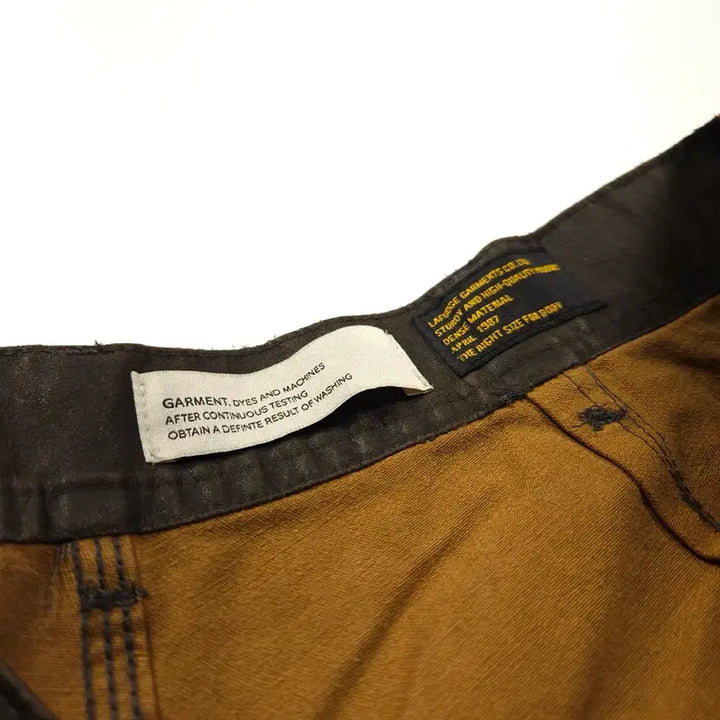 [BUNJANG] Lafarge Store Loose Fit Coated Carpenter Work Pants Brown (M) / 라퍼지스토어 루즈핏 코팅 카펜터 워크 팬츠 브라운 (M)