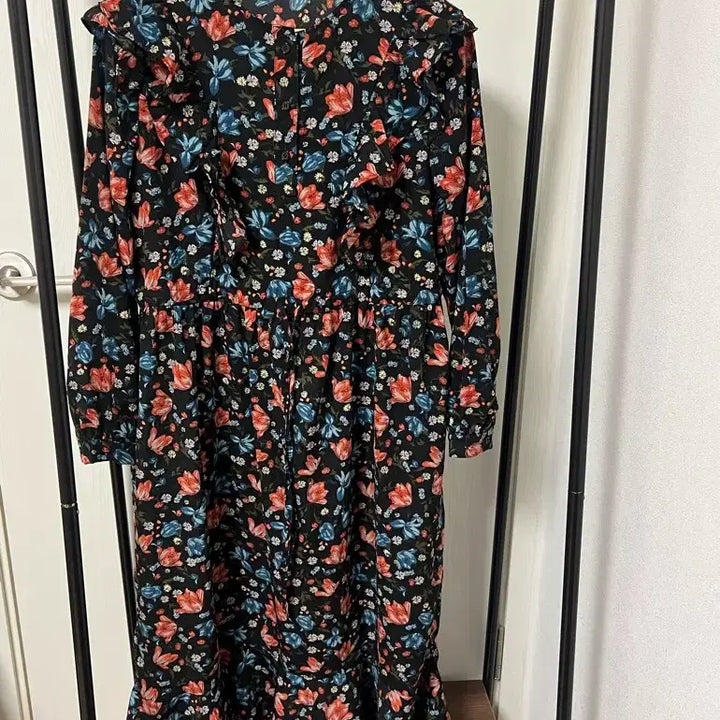 [BUNJANG] 8seconds Floral Ruffle Long Dress / 블랙 플라워 롱 원피스 1048
