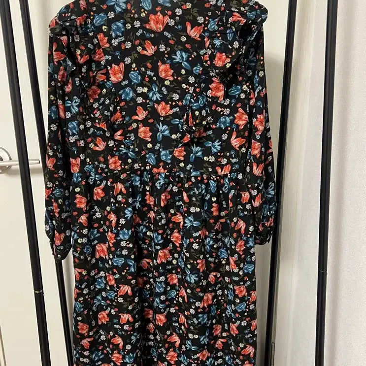 [BUNJANG] 8seconds Floral Ruffle Long Dress / 블랙 플라워 롱 원피스 1048