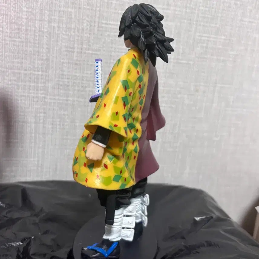 [BUNJANG] Demon Slayer Giyu Tomioka Figure / 귀멸의 칼날 토미오카 기유 피규어