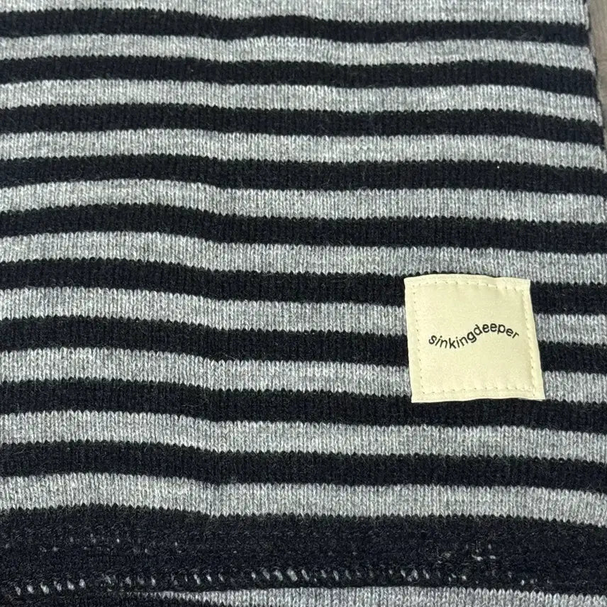 [BUNJANG] Thinking Differ Stripe Jacquard Muffler / 싱킹디퍼 스트라이프 자가드 머플러