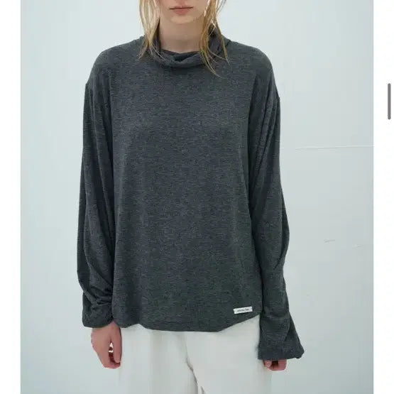 [BUNJANG] Overdue Flare Tencel Turtleneck Shirt / 오버듀플레어 /루즈핏 텐셀 터틀넥 티셔츠