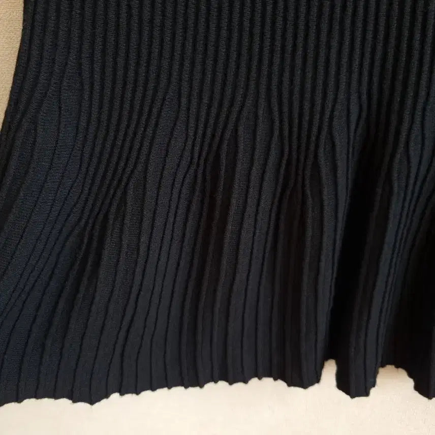 [BUNJANG] Theory Ribbed Flare Knit Skirt - Black / 띠어리 골지 플레어 니트 스커트 블랙