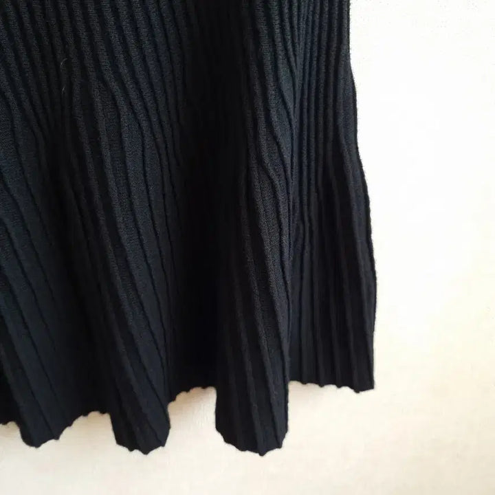 [BUNJANG] Theory Ribbed Flare Knit Skirt - Black / 띠어리 골지 플레어 니트 스커트 블랙