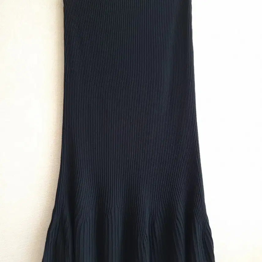 [BUNJANG] Theory Ribbed Flare Knit Skirt - Black / 띠어리 골지 플레어 니트 스커트 블랙