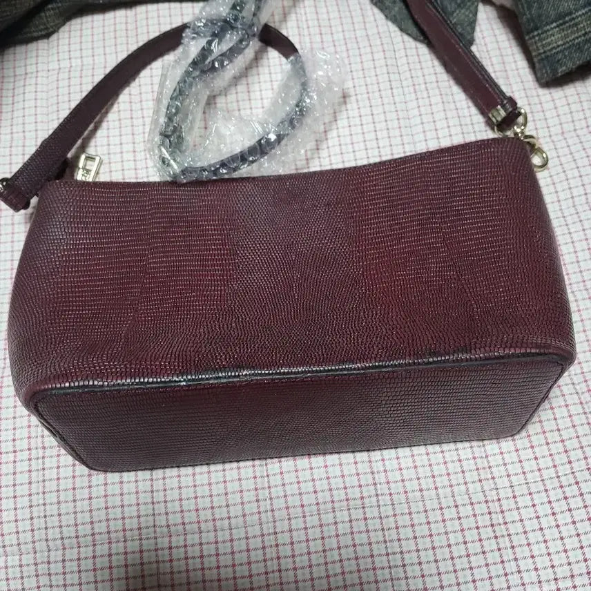 [BUNJANG] Louis Quatorze Embossed Leather Tote Bag / 루이까또즈 가방