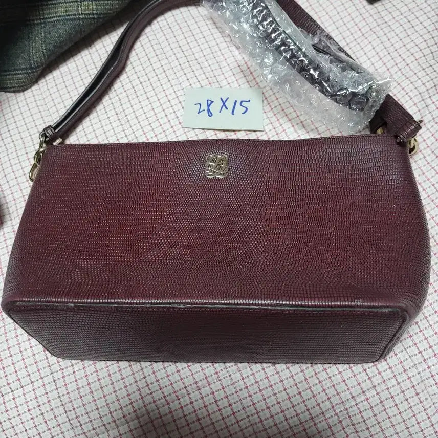 [BUNJANG] Louis Quatorze Embossed Leather Tote Bag / 루이까또즈 가방