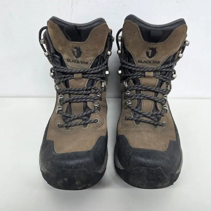 [BUNJANG] Black Yak Yak Road Master GTX 250 Brown Hiking Boots / 블랙야크 야크로드 마스터 GTX 250 브라운 최상급 고어텍스 등산화
