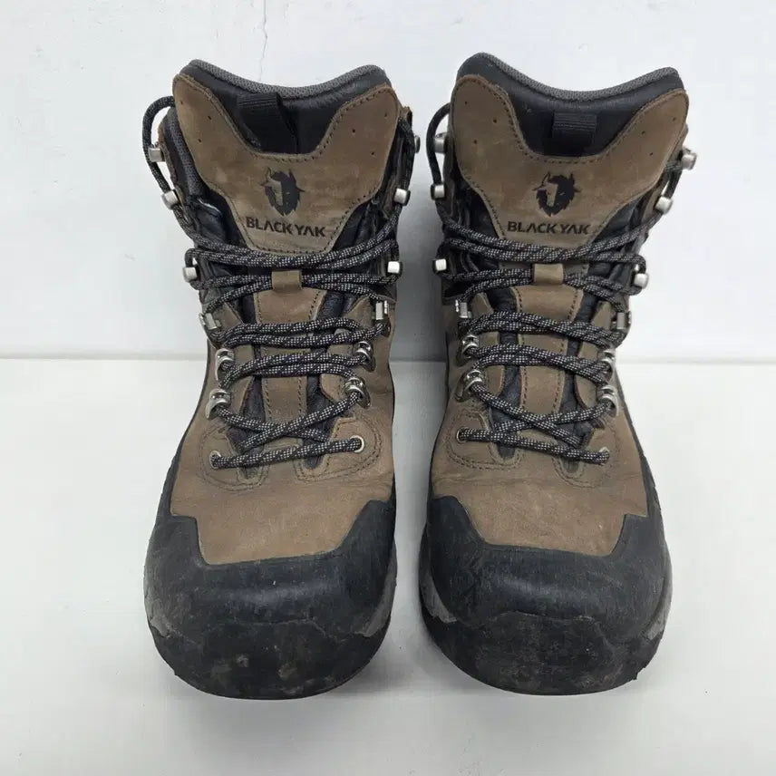 [BUNJANG] Black Yak Yak Road Master GTX 250 Brown Hiking Boots / 블랙야크 야크로드 마스터 GTX 250 브라운 최상급 고어텍스 등산화