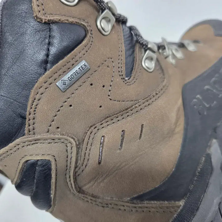 [BUNJANG] Black Yak Yak Road Master GTX 250 Brown Hiking Boots / 블랙야크 야크로드 마스터 GTX 250 브라운 최상급 고어텍스 등산화