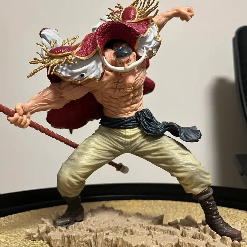 [BUNJANG] One Piece Whitebeard Figure / 원피스 제일복권 메모리얼 로그 D상 흰수염 피규어 팝니다.