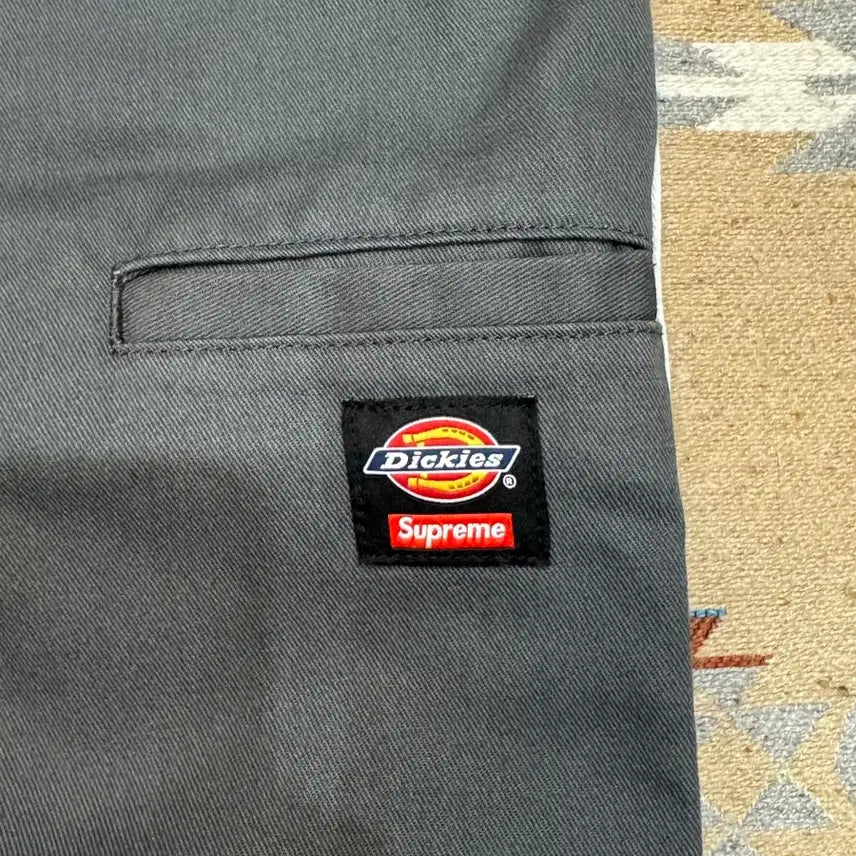[BUNJANG] Supreme x Dickies 874 Stripe Work Pants Charcoal / [34] 슈프림 x 디키즈 스트라이프 874 워크 팬츠 차콜