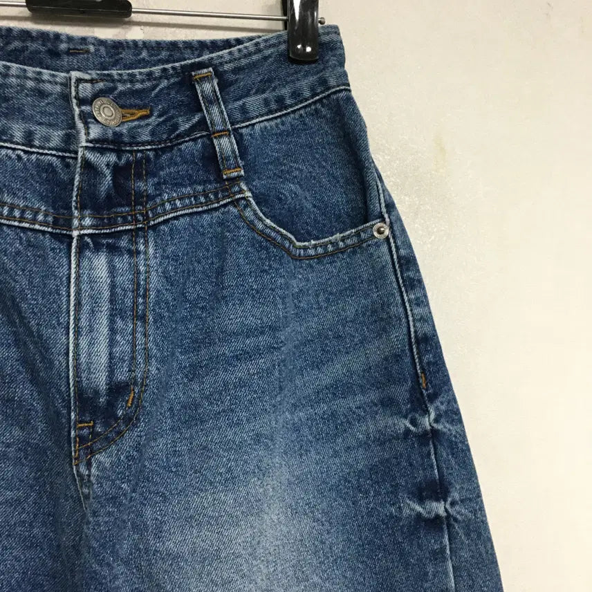 [BUNJANG] VOV Embroidered Denim Jeans / 24 VOV 보브 백 자수 워싱 데님 팬츠 61