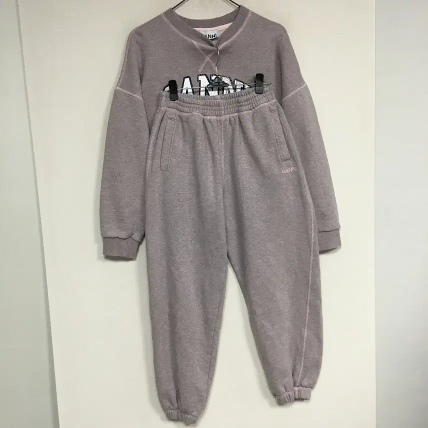 [BUNJANG] GANNI Smile Pink Sweatshirt and Pants Set S / GANNI 가니 스마일 핑크 맨투맨 팬츠 세트 S