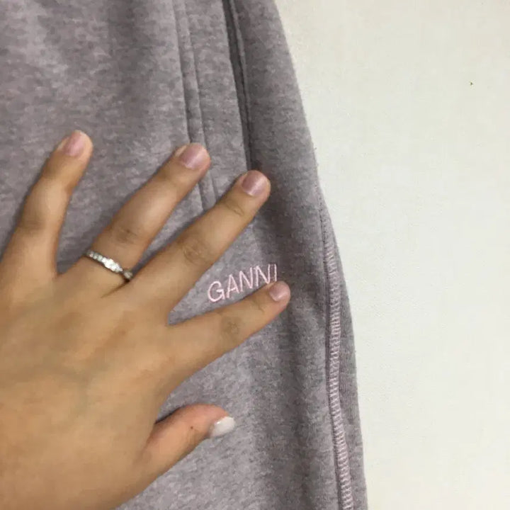[BUNJANG] GANNI Smile Pink Sweatshirt and Pants Set S / GANNI 가니 스마일 핑크 맨투맨 팬츠 세트 S