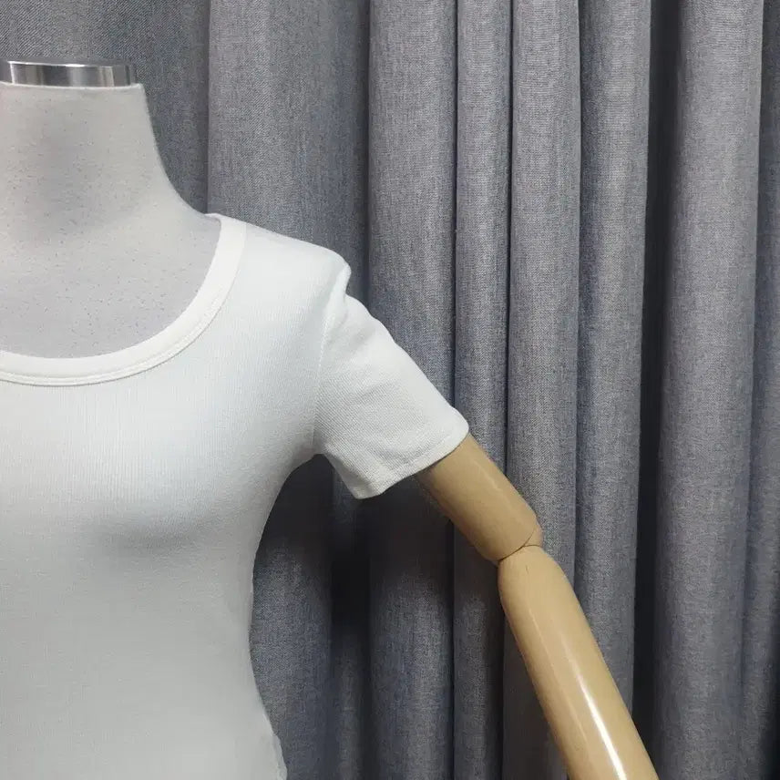 [BUNJANG] White Goddess T-shirt / 예쁜핏 화이트 여신티
