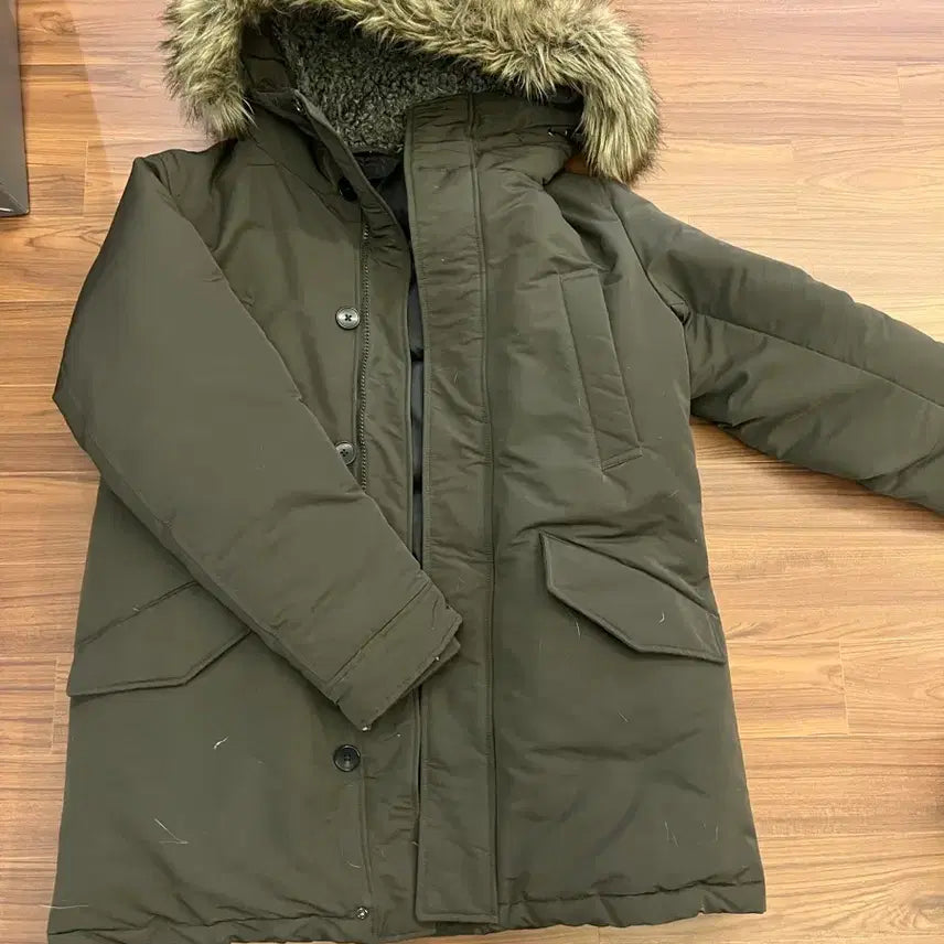 [BUNJANG] Uniqlo Khaki Hooded Fur Padded Jumper / 유니클로 카키색 후드 퍼 패딩 점퍼