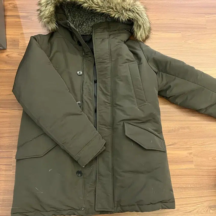 [BUNJANG] Uniqlo Khaki Hooded Fur Padded Jumper / 유니클로 카키색 후드 퍼 패딩 점퍼